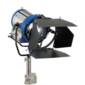 ARRI_SUN_PAR_Plus_1_2_kW_mit_VorschaltgerÑtAbschirmklappenSet_Linsen_4_StÅckLampenverbindungskabel_7mARRI_SUN_Plus_1_2_kW_with_ballastbarn_doorsset_of_4_lenseshead-to-ballast_cable_7m-mieten-bei-ProRent-München